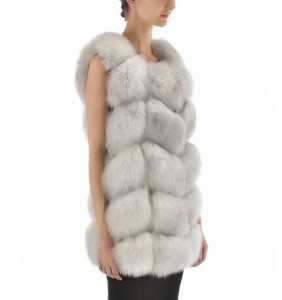 16May-008 fox fur vest  (7)