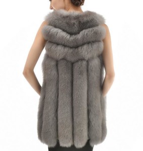 16May-027 fox fur vest  (1)