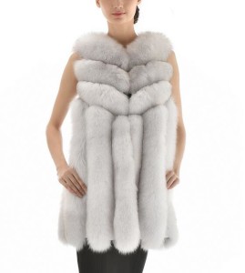 16May-027 fox fur vest  (3)