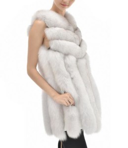 16May-027 fox fur vest  (4)