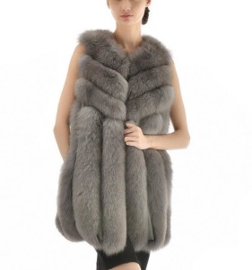 16May-027 fox fur vest  (6)