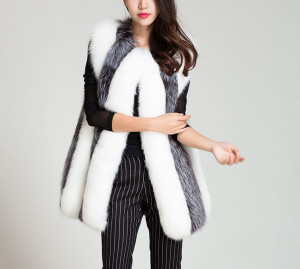 April-049 fox fur vest  (3)