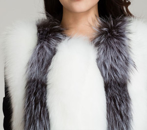 April-049 fox fur vest  (5)