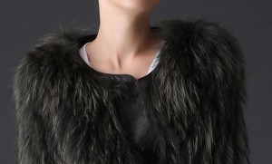 16-037June raccoon fur coat  (14)