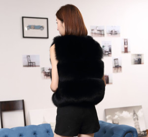 16-025june-fox-fur-vest-14