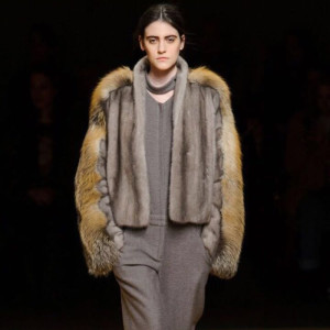 16-090-aug-mink-fur-jackets-with-fox-fur-sleeve-eileenhou-14
