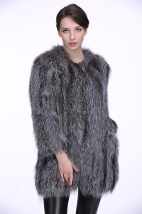 1610025-fox-fur-coat-eileenhou-17