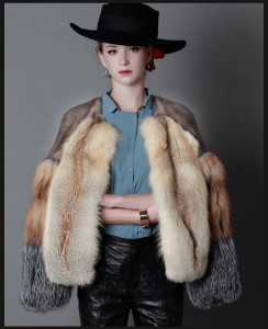 1701033 mink fur coat with fox fur sleeve front eileenhou (12)