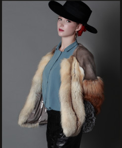 1701033 mink fur coat with fox fur sleeve front eileenhou (15)