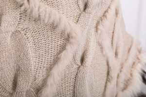 1704093 wool ponch with rabbit fur trimming eileenhou lvcomeff (6)