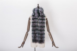 1704099 fox fur scarf eileenhou lvcomeff (12)