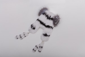 1704118 rex rabbit fur hat with tassles eileenhou lvcomeff (14)