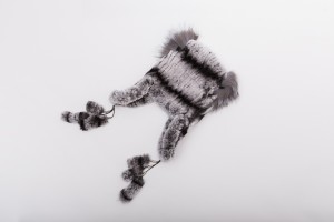 1704118 rex rabbit fur hat with tassles eileenhou lvcomeff (15)
