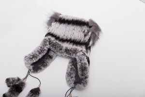 1704118 rex rabbit fur hat with tassles eileenhou lvcomeff (18)