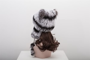 1704118 rex rabbit fur hat with tassles eileenhou lvcomeff (5)