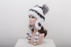 1704118 rex rabbit fur hat with tassles eileenhou lvcomeff (7)
