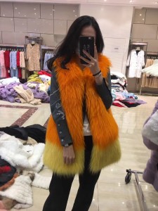 1704175 knitted raccoon fur vest eileenhou lvcomeff (6)