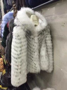 1704208 raccoon fur coat with hood eileenhou lvcomeff (2)