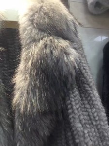 1704214 knitted mink fur coat with raccoon fur collar eileenhou lvcomeff (4)