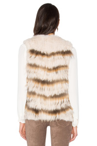 1705011 knitted rabbit fur vest with raccoon fur trimming eileenhou (4)
