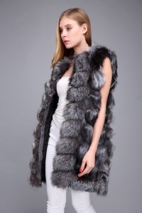 1706037 silver fox fur gilet lvcomeff (19)