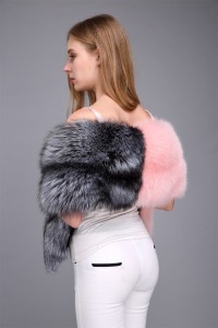 1706039 fox fur scarf eileenhou with tail (1)