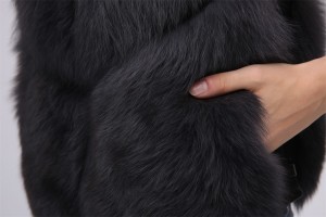 1708140 fox fur vest lvccomeff (53)