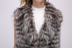 1708156 silver fox fur vest (28)