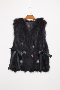 1709012 raccoon fur vest (4)