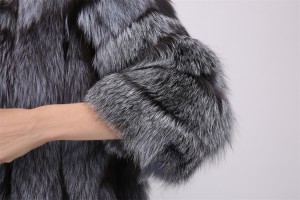 1709014 silver fox fur coat (48)
