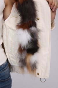 1709015 short down coat with raccoon fur trimming (19)
