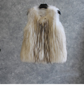 1709054 knitted raccoon fur vest (20)