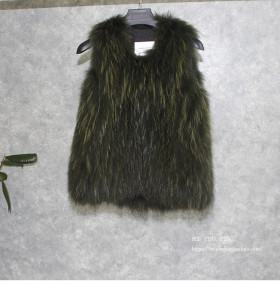 1709054 knitted raccoon fur vest (31)