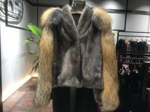 1801040 MINK FOX SLEEVE COAT (6)