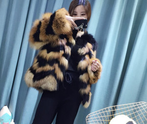 1802037 red black fox fur jacket eileenhou (9)