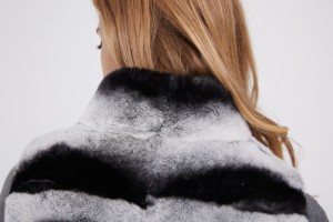 1807007 wool coat with chinchilla fur front eileenhou (36)