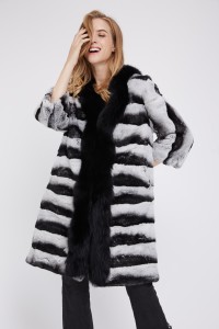 1807032 rex rabbit chinchilla coat with fox fur front eileenhou (23)