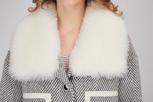wool coat with sheep fur collar 1809154 (10)