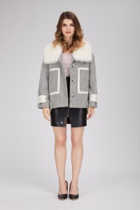 wool coat with sheep fur collar 1809154 (16)