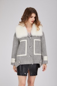 wool coat with sheep fur collar 1809154 (2)