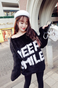 1809013 knitted mink fur pocho with letter LVCOMEFF (13)