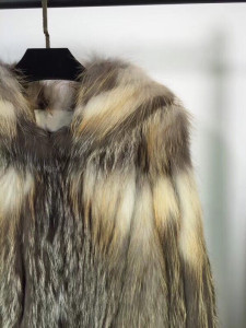 1809030 fox fur coat eileenhou (3)