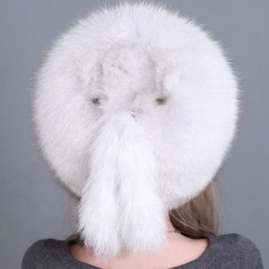 1809066 fox fur hat natural color dstributor (4)