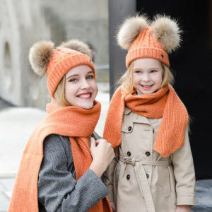 1809073 knitting hat with raccoon poms scarf set eileenhou (7)