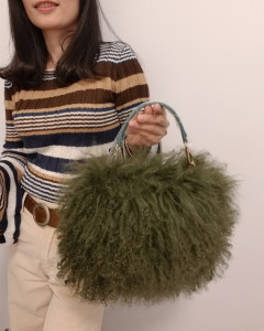 MONGOLIA SHEEP FUR HANDBAG 1809075 wholesale (1)