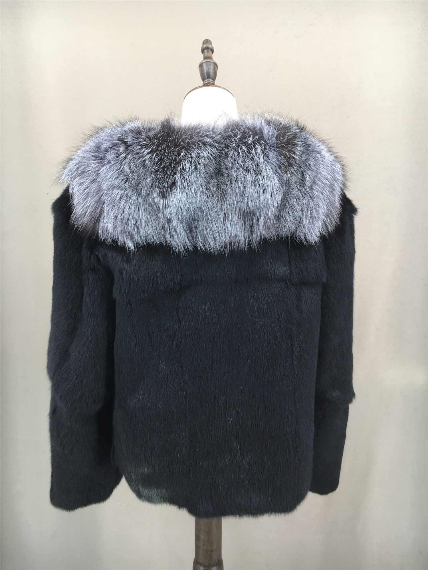 real rabbit fur full pelt with sliver fox collar lvcomeff 2210028 - Image 4